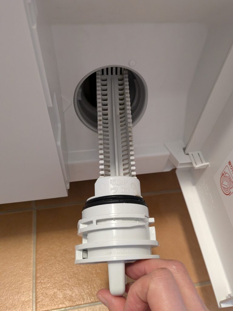 お手入れしやすい洗濯機の排水フィルター